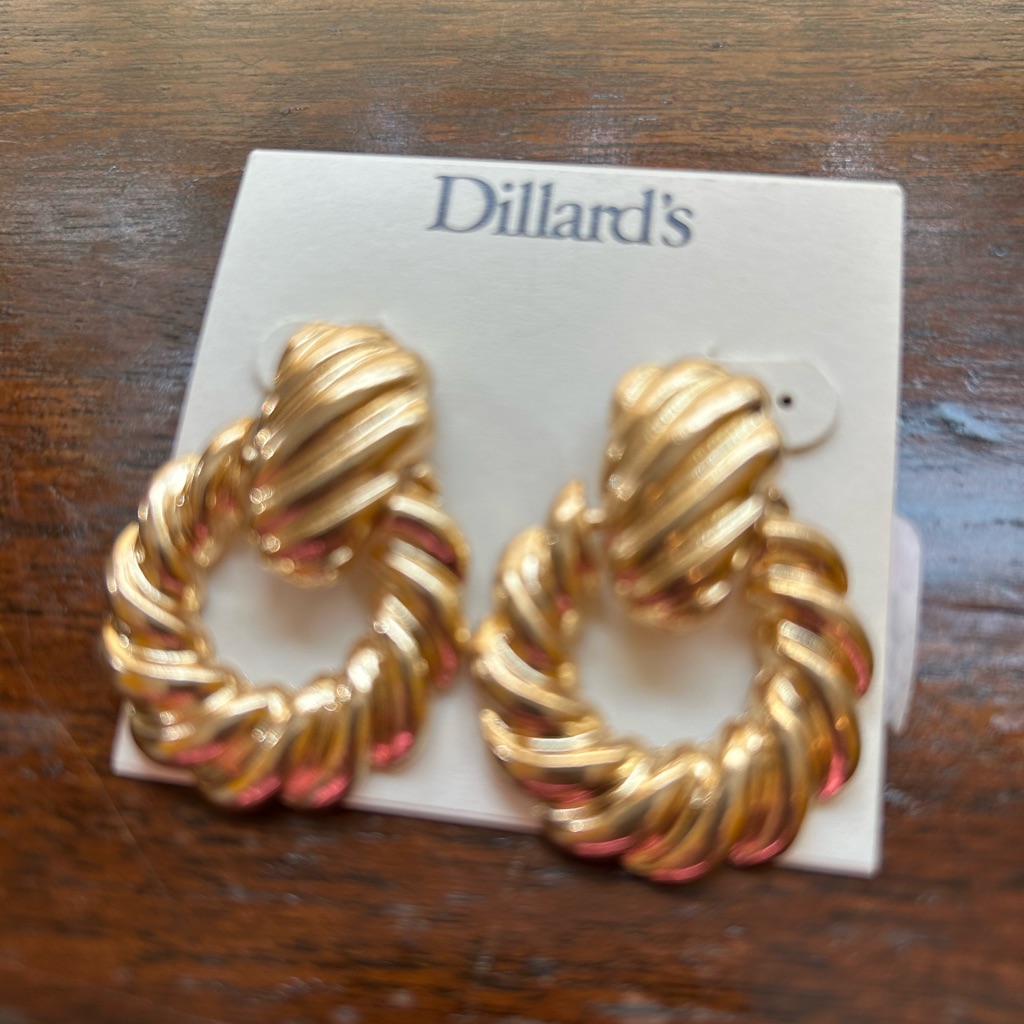 Dillards Gold Twisted Hoop Earrings New On Card 20$